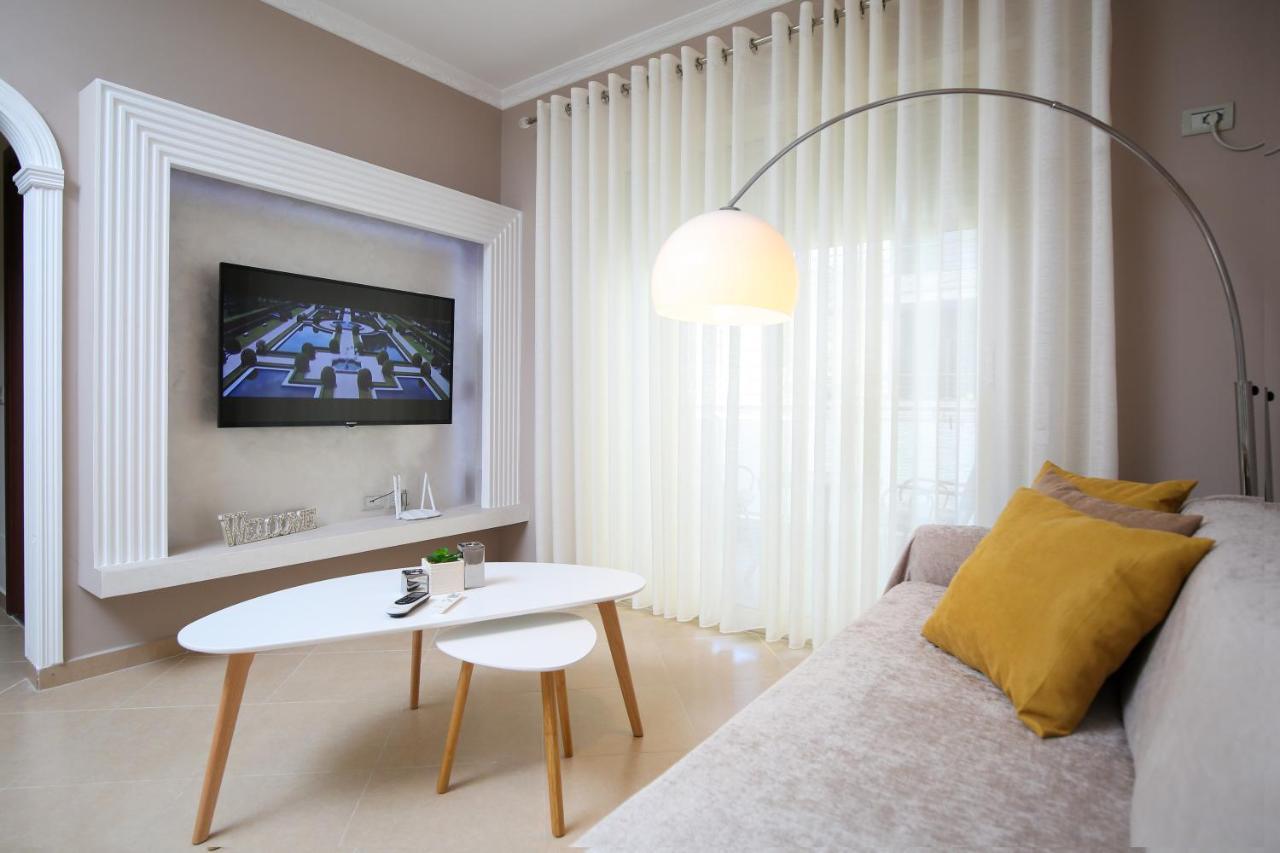 Tafa Deluxe Apartment Vlorë Esterno foto