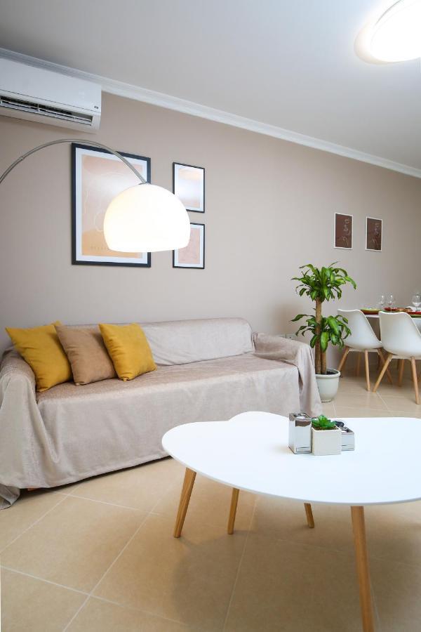 Tafa Deluxe Apartment Vlorë Esterno foto