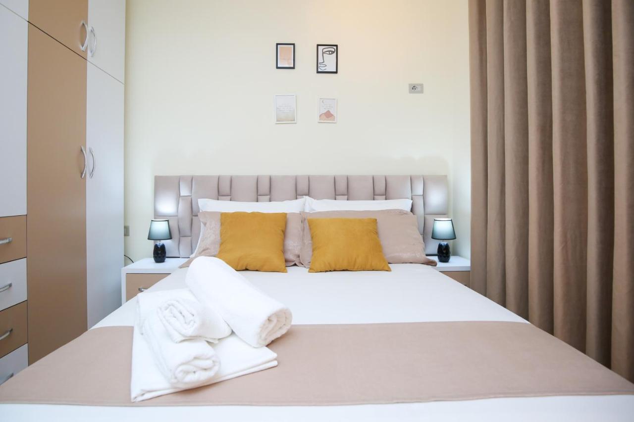 Tafa Deluxe Apartment Vlorë Esterno foto